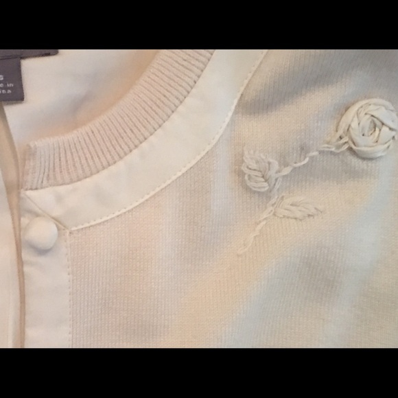 Ann Taylor dressy cream 3/4 sleeved sweater - Picture 3 of 3